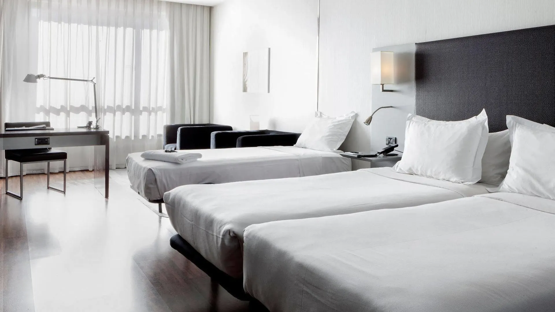 Ac Hotel By Marriott Madrid Airport Coslada İspanya